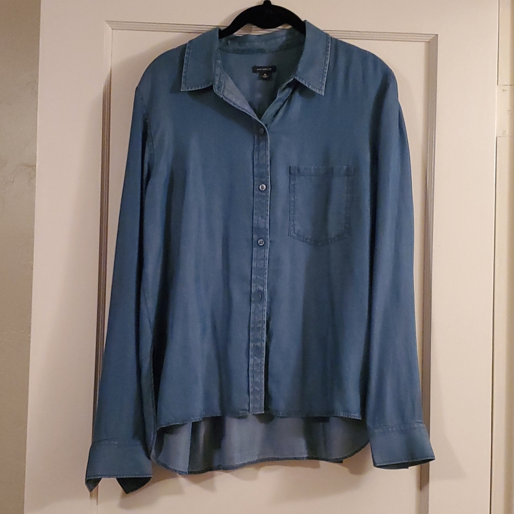 Ann Taylor Chambray Blue Button Down Shirt - Picture 1 of 9